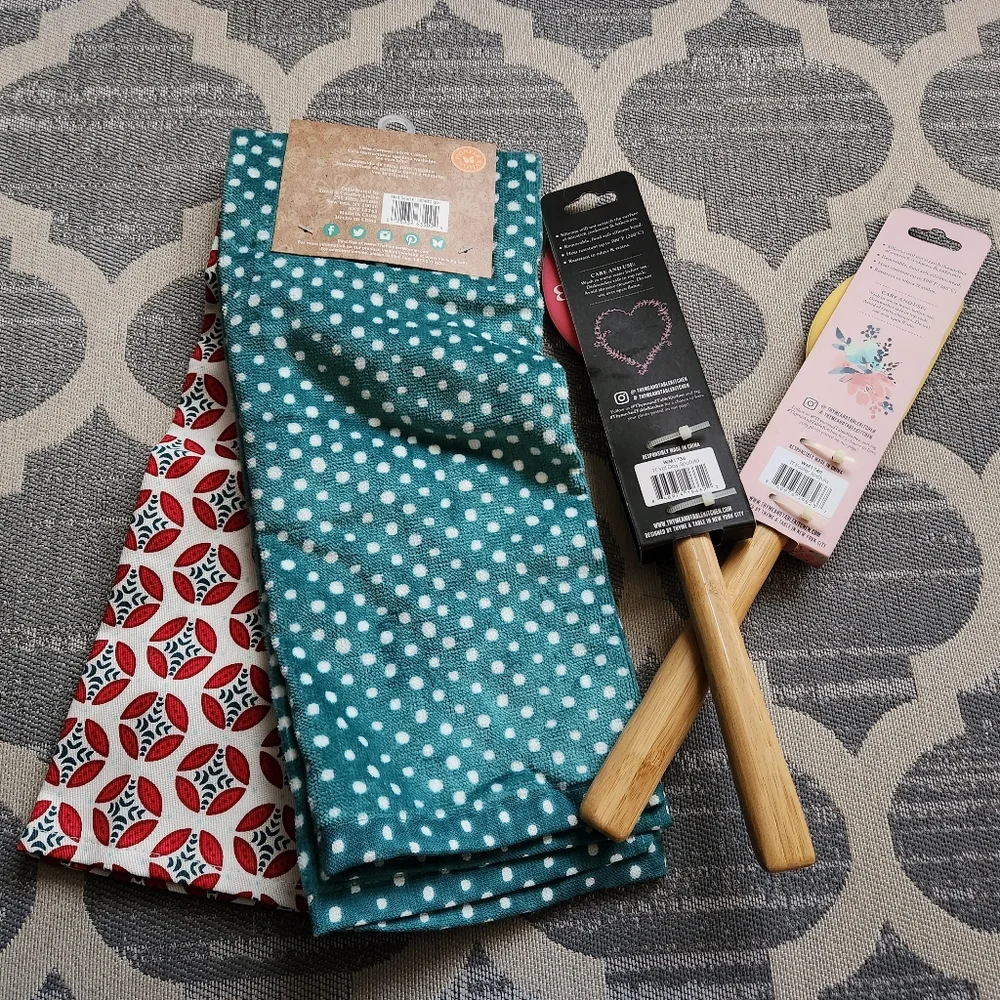The Pioneer Woman kitchen towels 2-pk and Thyme & Table Spatulas x2